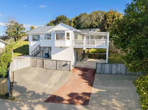 57 Manuka Road, Bayview