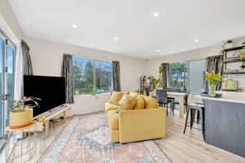 1/443 Hereford Street, Linwood