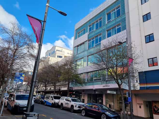 Large Contiguous Office Floors – 100% NBS