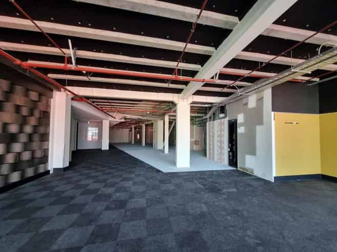 Large Contiguous Office Floors – 100% NBS