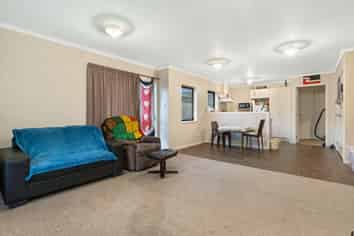 28B Enderley Avenue, Enderley