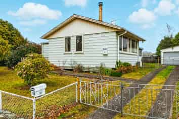 15 Hinerangi Street, TURANGI