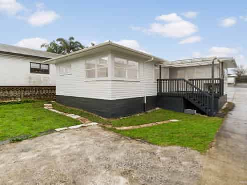 9 Oteha Valley Road, Northcross