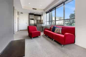 301/86 The Strand, Parnell