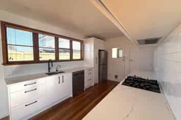 140 Clarkin Road, Fairfield