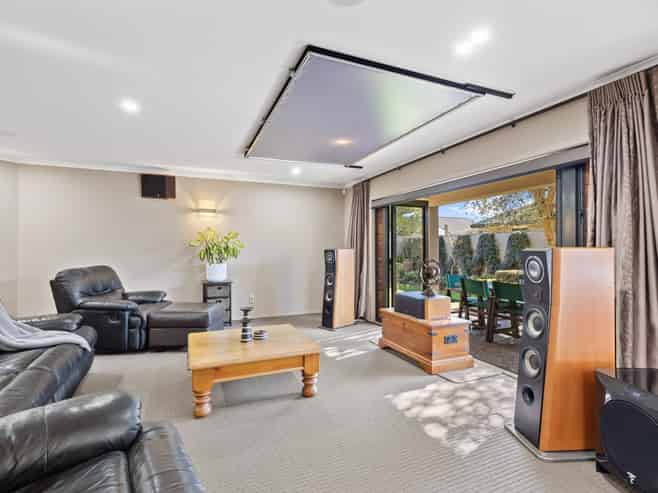 12 Pascal Place, Flagstaff