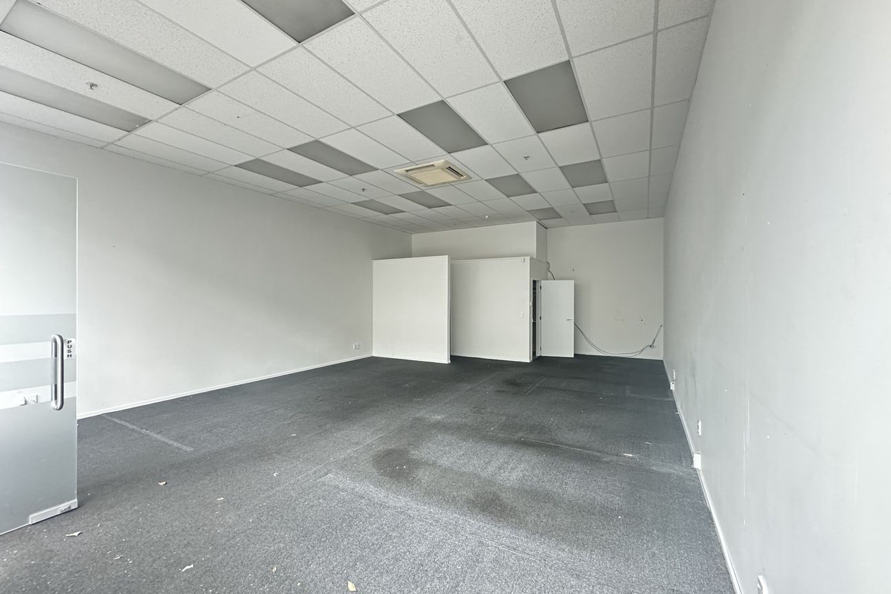 Afforadable Shop in Takapuna - Fler
