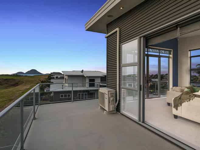 3 Omega Place, Coastlands