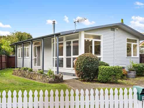 22 Caxton Street, Onekawa