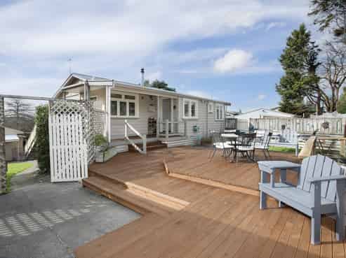 110 Hastings Street, Halcombe
