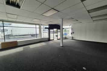 Prime Glen Eden Retail Opportunity – 158m² Road Fr