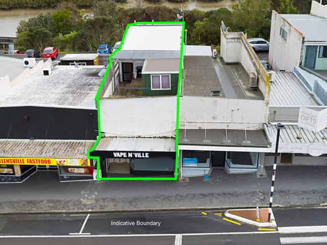 Dual-Income Opportunity in the Heart of Helensville!