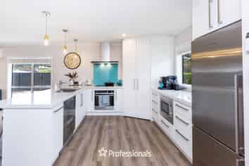 2 Chalfont Road, Silverstream