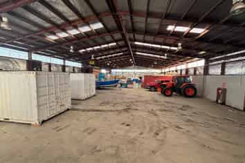 850m² Onekawa Warehouse with Optional Yard