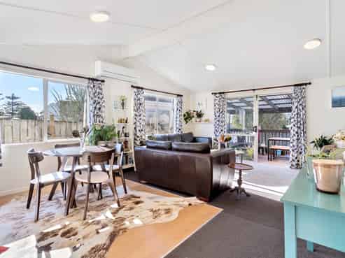 25 Denarius Lane, Glendene