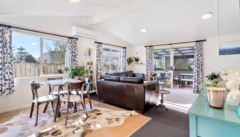 25 Denarius Lane, Glendene