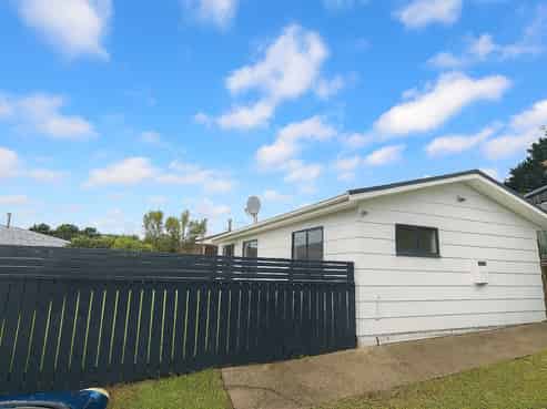 20 Mandeville crescent, Grenada Village