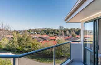 57 Grosvenor Gardens, Flagstaff