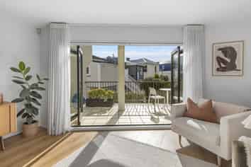 2/38A Roxburgh Street, Mount Victoria