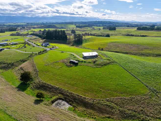195F Millars Road, Carterton