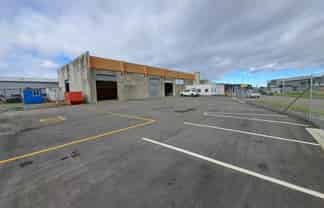 GREAT VALUE WORKSHOP/ WAREHOUSE