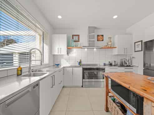 20 Milford Downs, Masterton