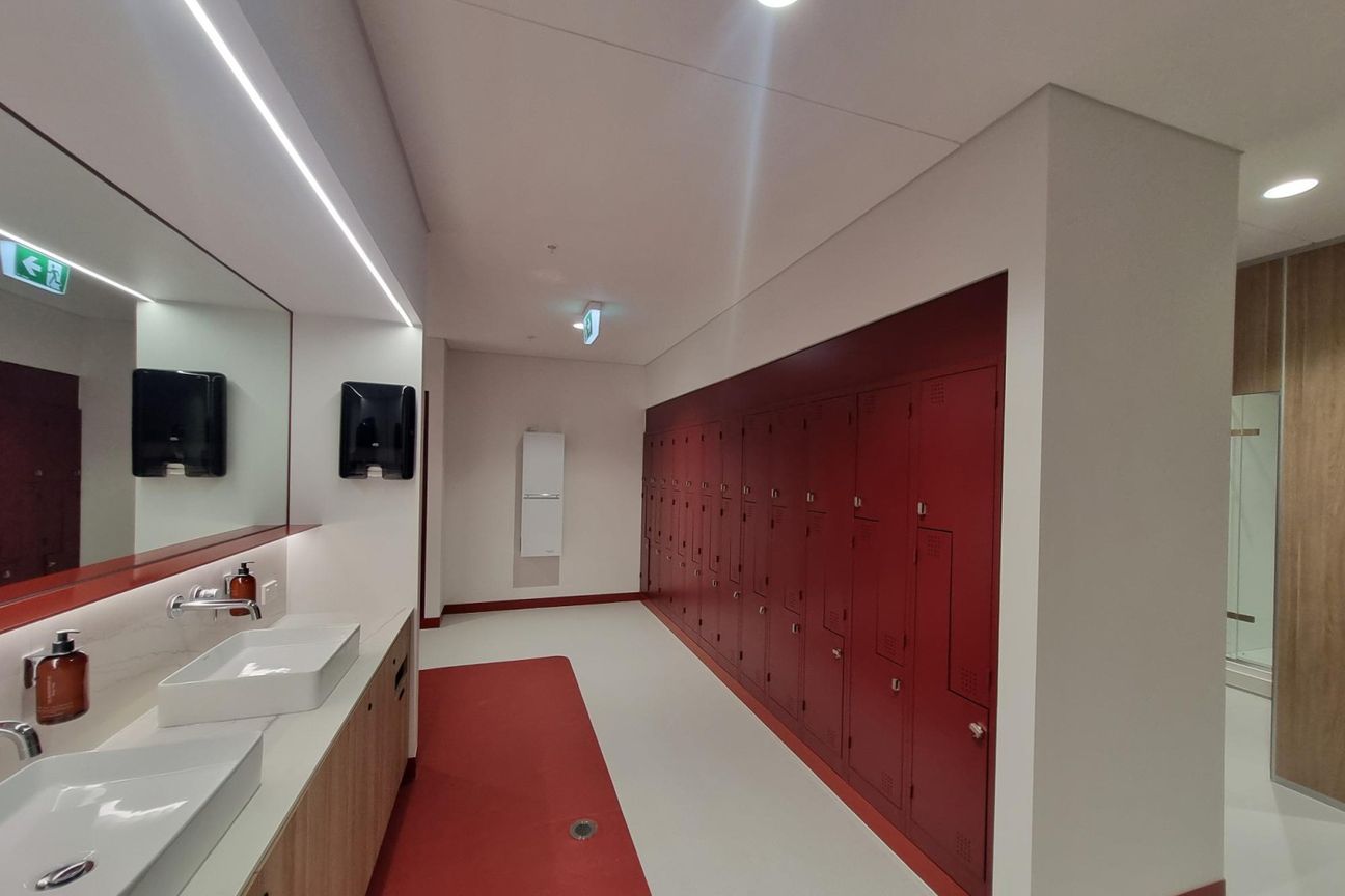 FOR LEASE – Premium Office Space | Level 21 - Altro