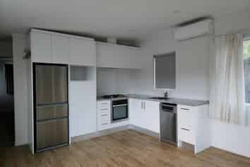 14 Davies Road, Hurdon