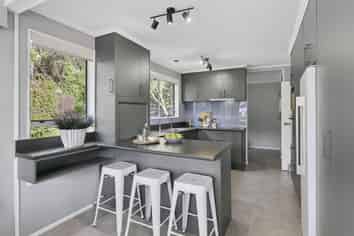 37 Woodman Drive, Tawa