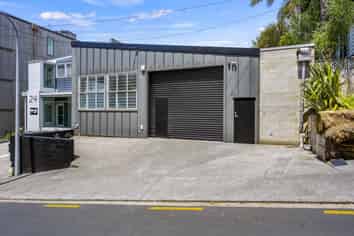 Multi-Use Eden Terrace Opportunity