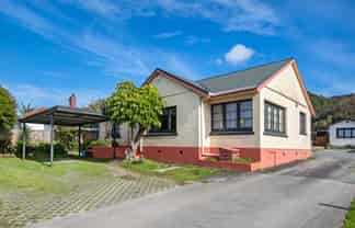 292 Western Hills Drive, Avenues