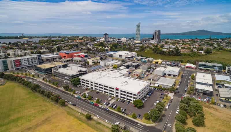 2 Fred Thomas Drive, Takapuna