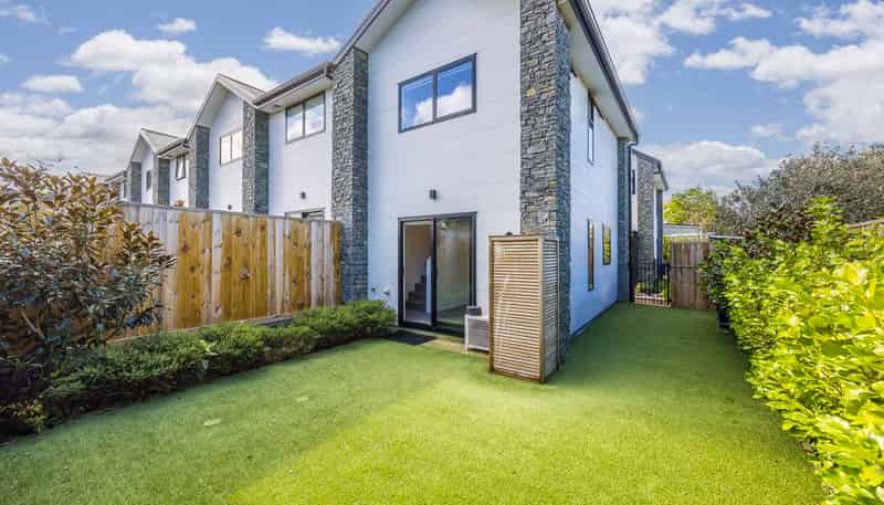 11/10 Fathom Place, Te Atatu Peninsula