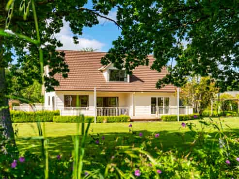 144 Loop Line, Opaki