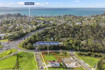 1 Awanui Road, Red Beach
