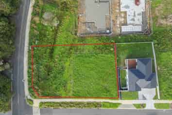 1 Awanui Road, Red Beach