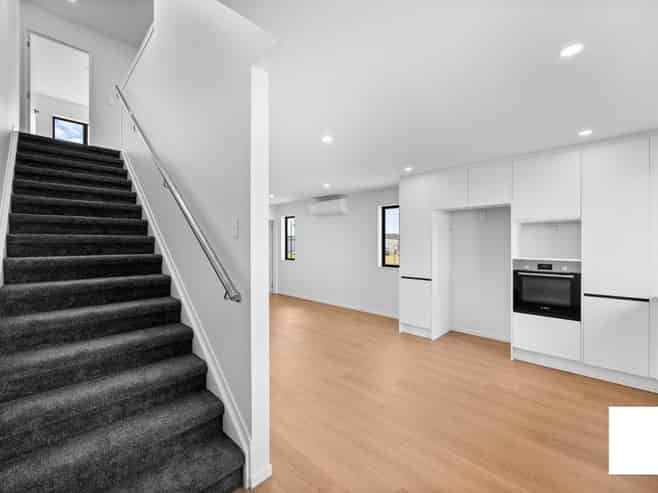 7 Awhi Way, Karaka