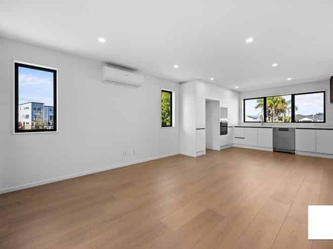 7 Awhi Way, Karaka