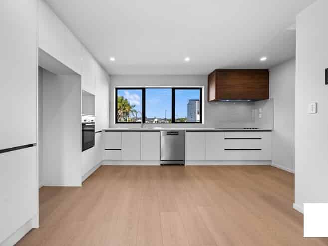 7 Awhi Way, Karaka