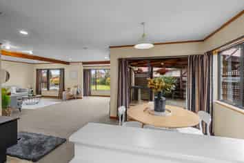 10 Williamson Place, Allenton