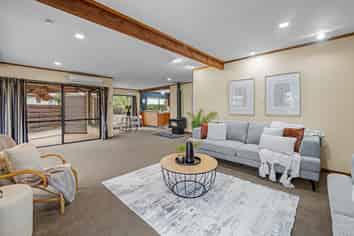 10 Williamson Place, Allenton