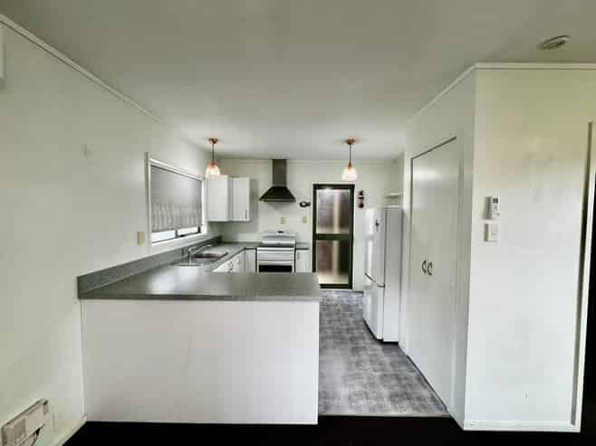 21A Thomas Avenue , Te Atatu Peninsula