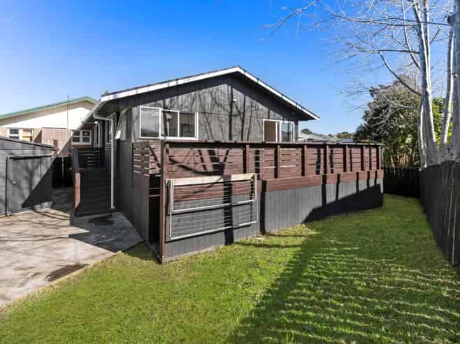 20b Adams Road, Manurewa