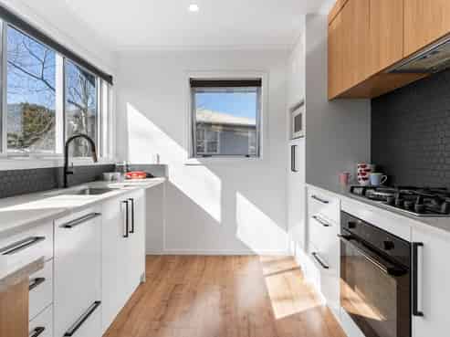 20b Adams Road, Manurewa