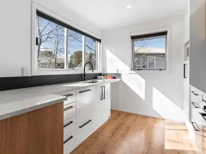 20b Adams Road, Manurewa