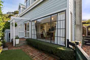 8A Cassis Place, Crofton Downs