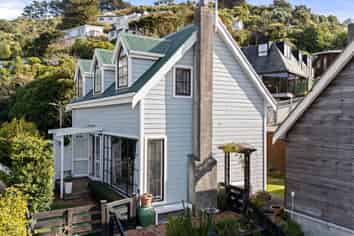 8A Cassis Place, Crofton Downs