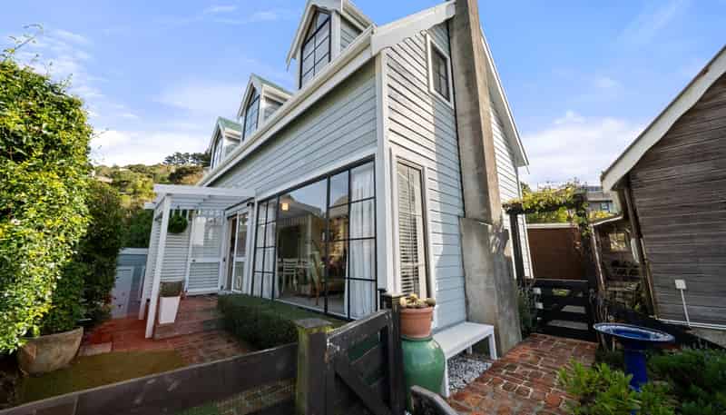 8A Cassis Place, Crofton Downs