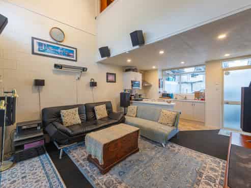 29J Springs Road, Parakai