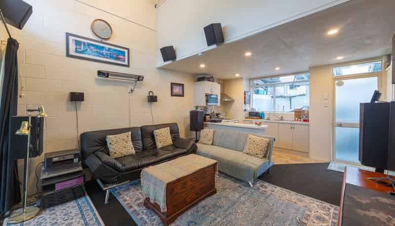 29J Springs Road, Parakai